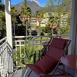 Laurelia Merano