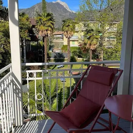 Laurelia Merano