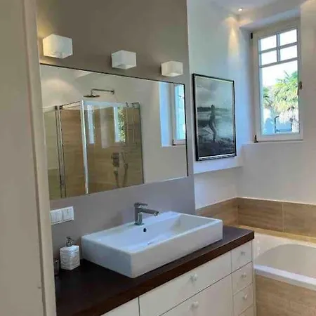 Laurelia Appartement *